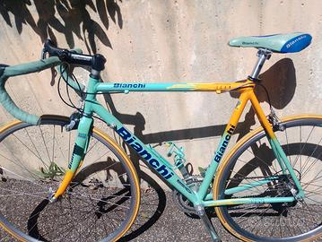 bici da corsa bianchi