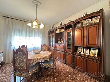Villa di 248 m² con più di 5 locali a Casale sul S