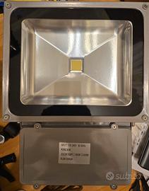 Faro Led esterno 80W nuovo.
