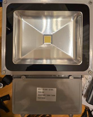 Faro Led esterno 80W nuovo.