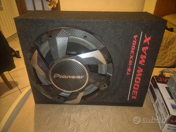subwoofer preamplificato 