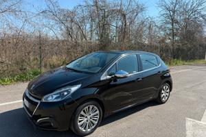 Peugeot 208 1.2 benzina