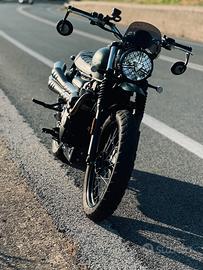 Triumph scrambler 900