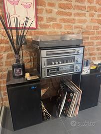 Giradischi e stereo piooner con mobile su misura