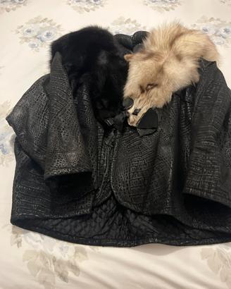 Giacca in pelle con pelliccie di volpe