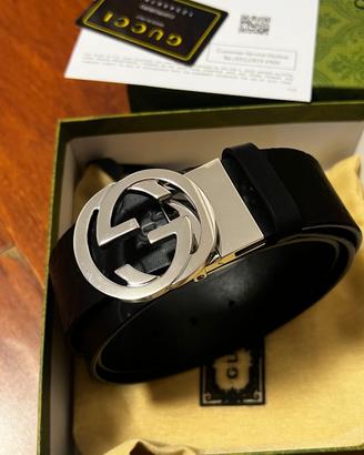 Cintura Gucci GG da uomo con fibbia argentata