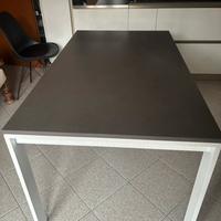 Tavolo  estensibile da 140 a 260 cm NUOVO PREZZO!