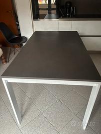 Tavolo  estensibile da 140 a 260 cm NUOVO PREZZO!