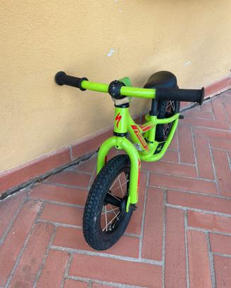 Balance. SPECIALIZED HOTWALK 12″