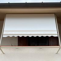 Tenda da sole con telecomando