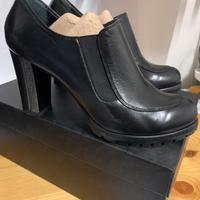 Scarpa donna tronchetto Loriblu n.38