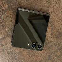 Samsung Galaxy Z Flip5 512GB e auricolari Galaxy