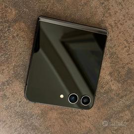 Samsung Galaxy Z Flip5 512GB e auricolari Galaxy