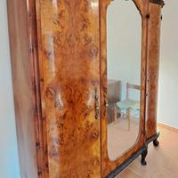 Antico Armadio Como' e Letto in stile Chippendale.