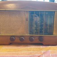 Radio a valvole Minerva restaurata