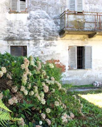 Rustico / Casale di 156 m² con 4 locali e box auto