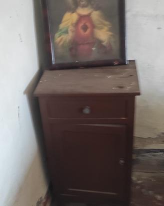comodino antico 