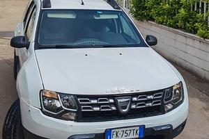 DACIA DUSTER 1600 BENZINA/GPL  ANNO 2017