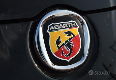 adesivo Abarth cofano macchina Fiat in resina