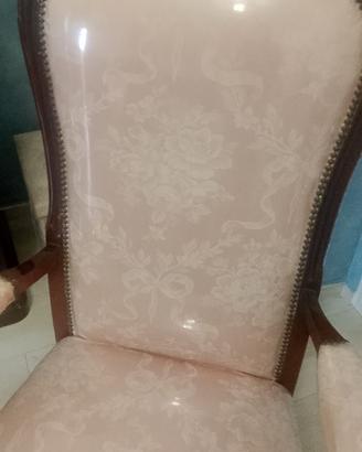 Poltrona rosa antica