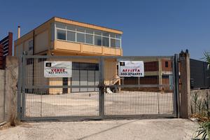 Capannone+appartamento sovrastante Adiacente 554