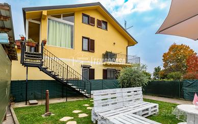 2 LOCALI con TERRAZZO e SOTTOTETTO