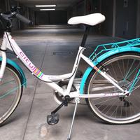 Bici come nuova , usata poche volte.