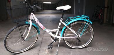 Bici come nuova , usata poche volte.