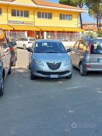 lancia ypsilon twin air metano