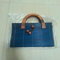 borsa nuova in legno  mai utilizzata