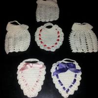 Pizzo: sacchettini porta lavanda e bordi salviette