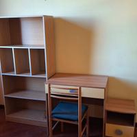 Scrivania ,libreria ,comodino