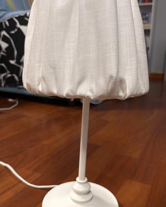 lampada da tavolo comodino ikea