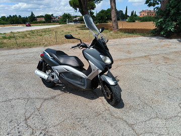 Yamaha X Max 250