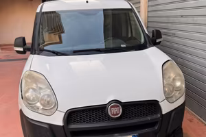 Furgone fiat doblo