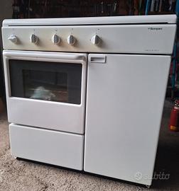 cucina a gas funzionante 