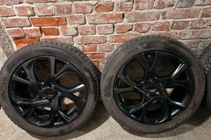 Set di cerchi Toyota + pneumatici Yokohama 18”