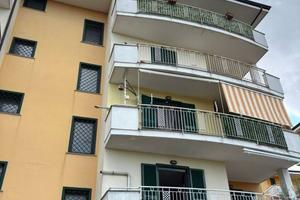 Immobile di 100 m² con 4 locali a Orta di Atella