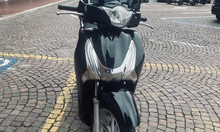 Scooter Sh 125