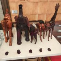 Animali in legno africani