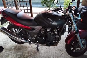 Kawasaki ZR 750