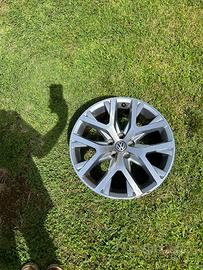 Cerchi in lega VW Borbet ZA 17” + 2 ruote omaggio