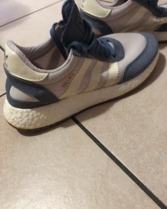 Scarpa adidas modello iniki