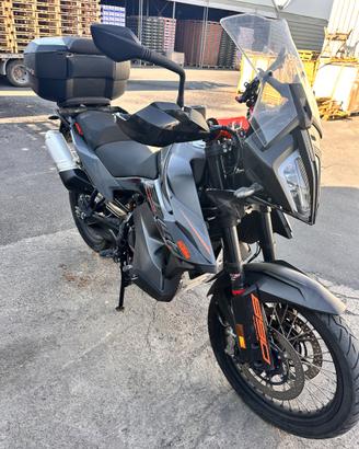 Ktm 890