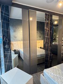 ARMADIO SCORREVOLE CON CASSETTIERA INTERNA 