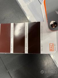 Smalto acqua colore marrone