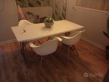 tavolo con sedie 