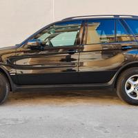 BMW X5 E53 Gomme Pirelli M+S e Cerchi da 17".