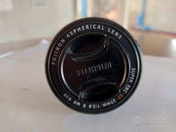 Fujifilm 
FUJINON XF27mmF2.8 WR

