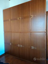 Armadio legno massello anni 70